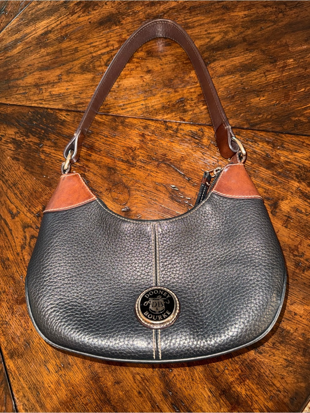 Vintage Dooney & Bourke Pebbled Leather Shoulder Bag – Black/British Tan